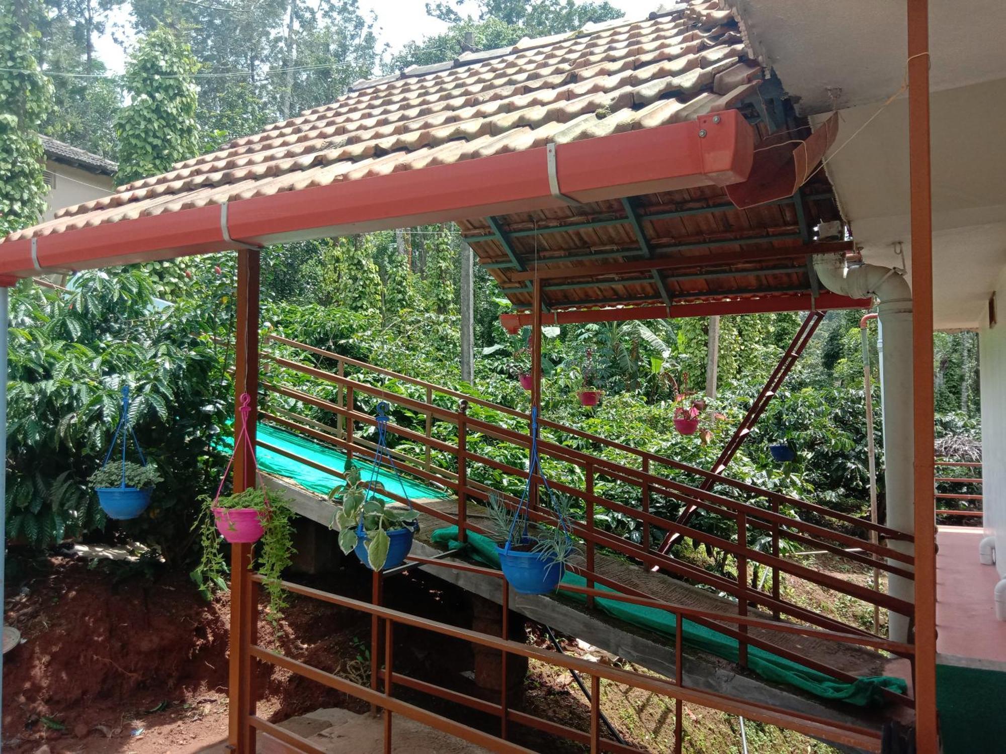 Shivalaya Homestay, Madikeri Siddāpur Eksteriør billede