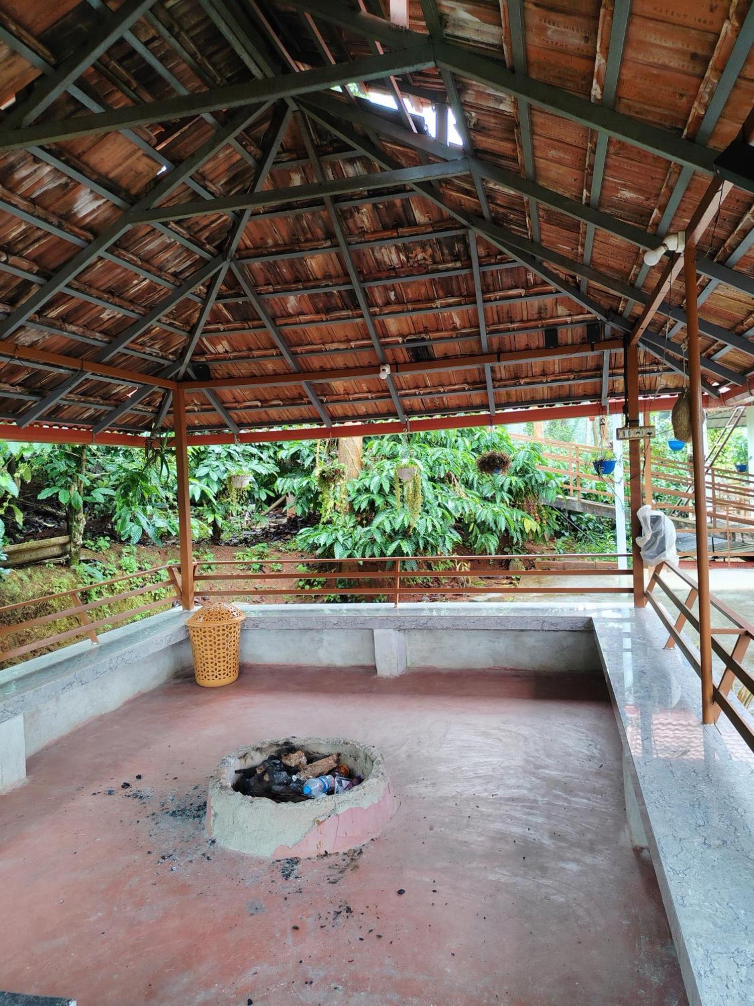 Shivalaya Homestay, Madikeri Siddāpur Eksteriør billede